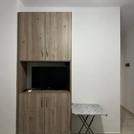 Grandma's Sarandë
