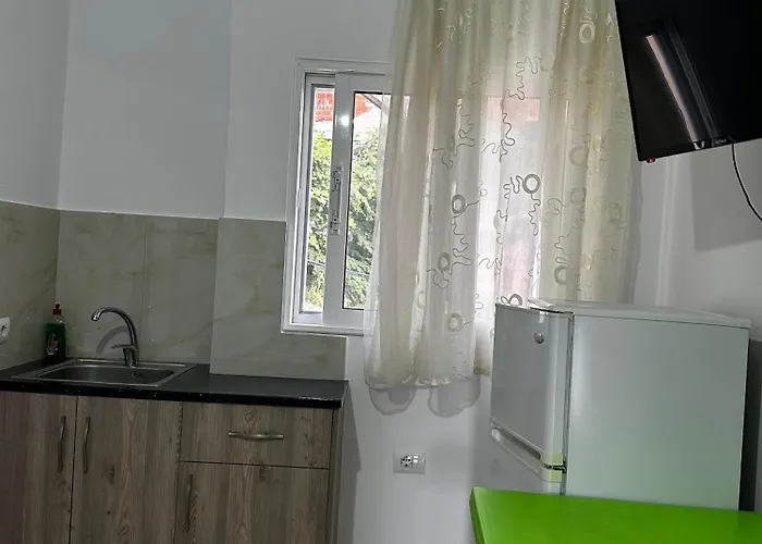 Grandma's Pensión 3*